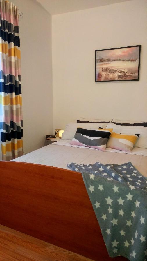 Apartments Pipi Pakostane Luaran gambar