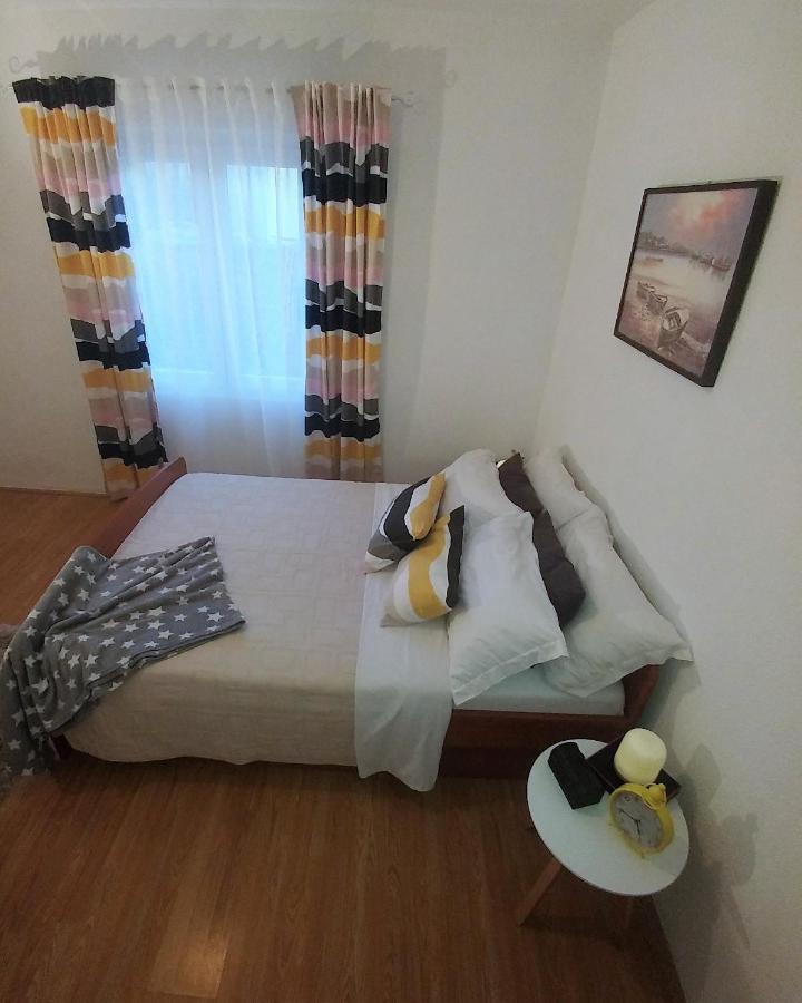 Apartments Pipi Pakostane Luaran gambar