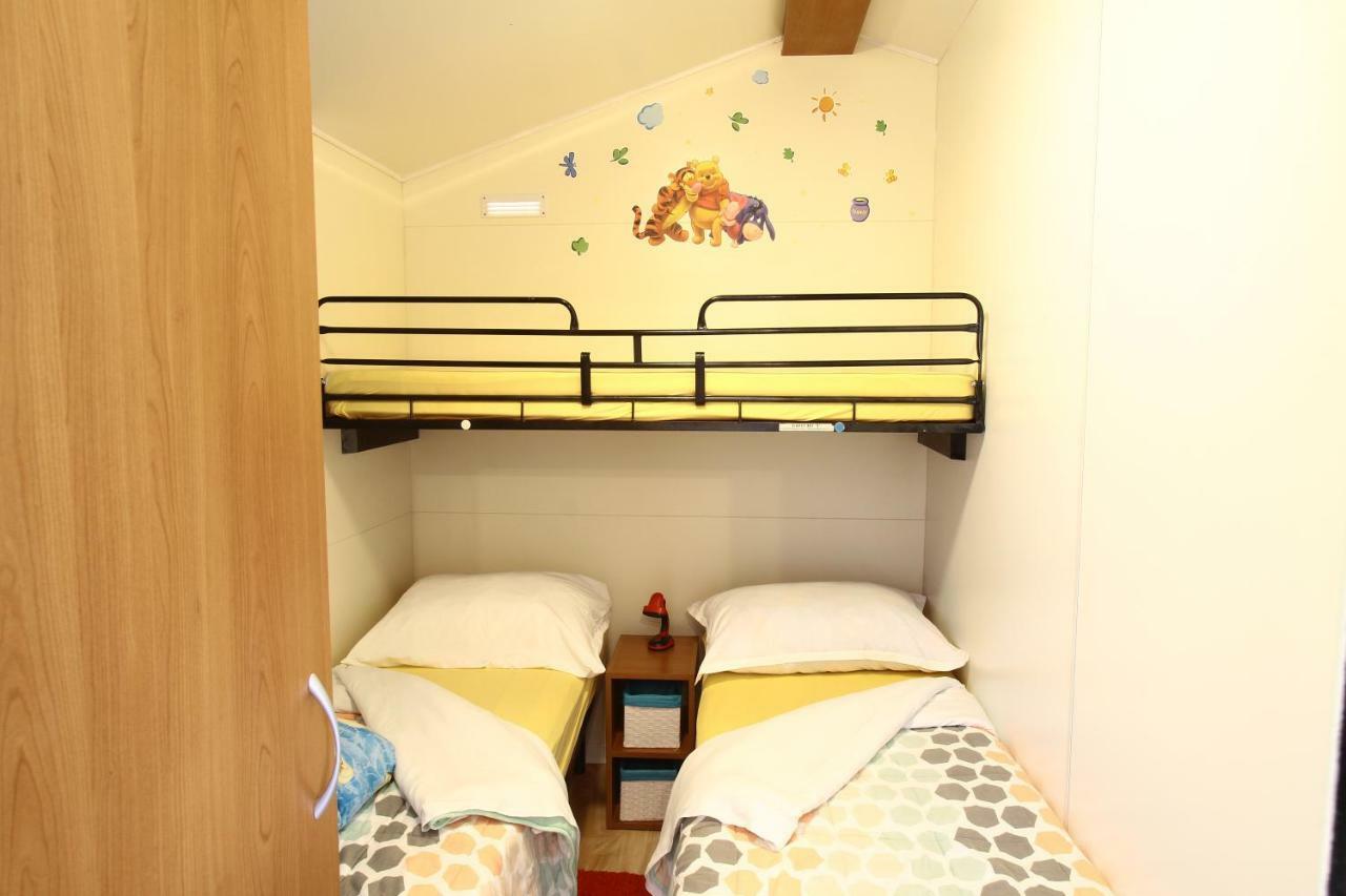 Apartments Pipi Pakostane Luaran gambar