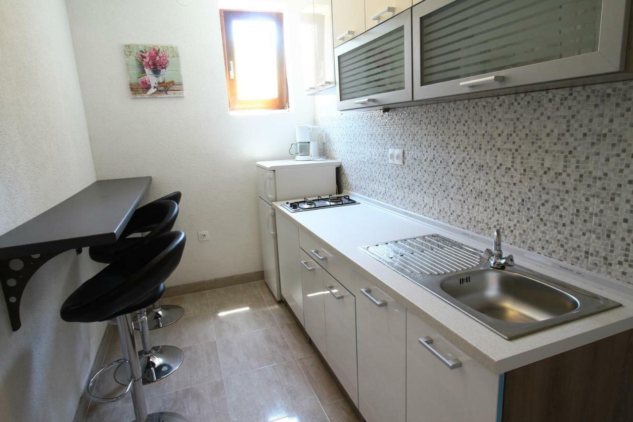 Apartments Pipi Pakostane Luaran gambar